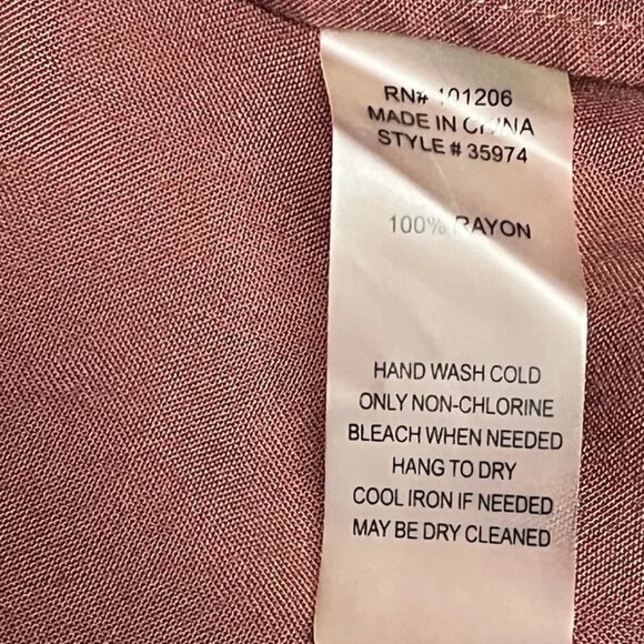 NEW Soft Surroundings Top Petite XL Burgundy Roll Tab Button Front Rayon Pleated - Picture 7 of 7